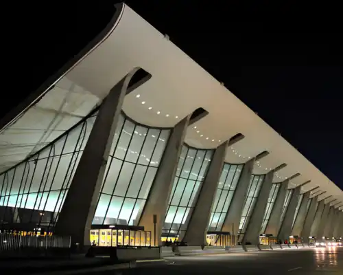Washington Dulles International Airport IAD