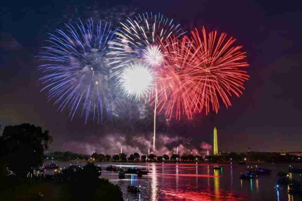 Holiday Boat Parade of Lights