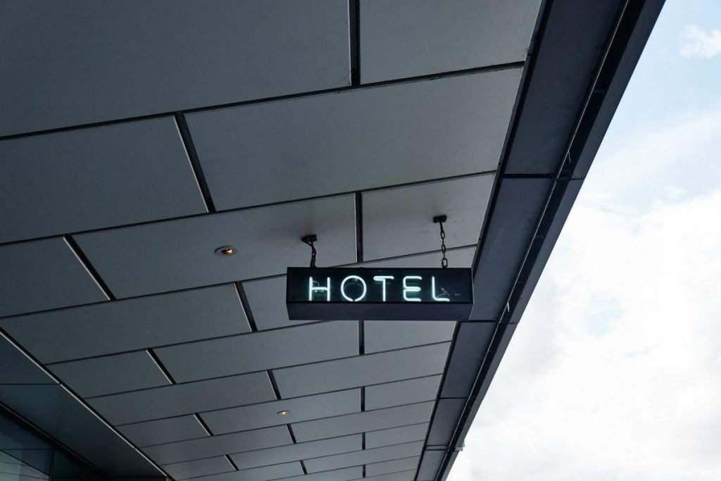 hotel near iad internaional airport