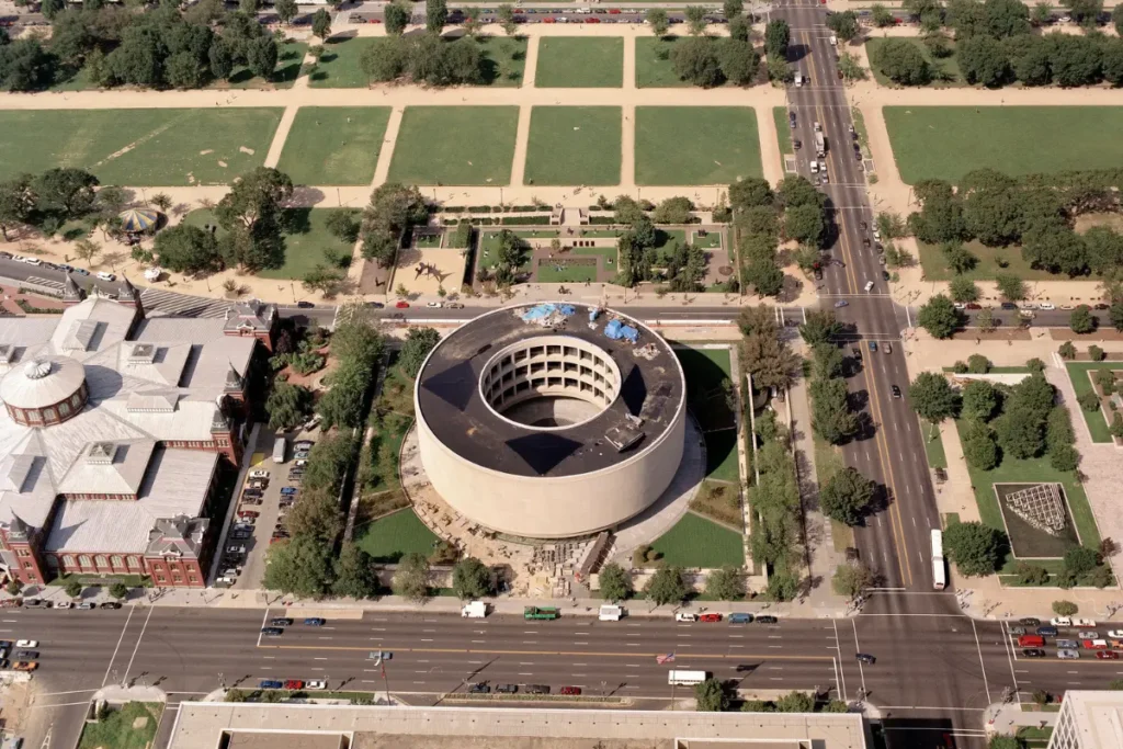 Hirshhorn Museum and Sculpture Garden